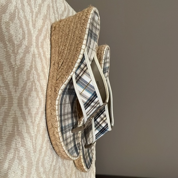 Blue & tan Montego Bay Club espadrille sandals, size 9 - Picture 2 of 4